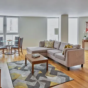 Saco Canary Wharf - Trinity Tower Aparthotel London