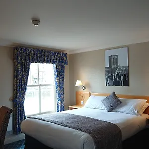 The Queens 3* York