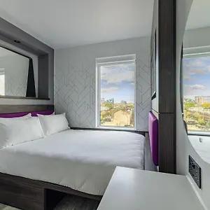 Отель Four Points Flex By Sheraton Shoreditch East