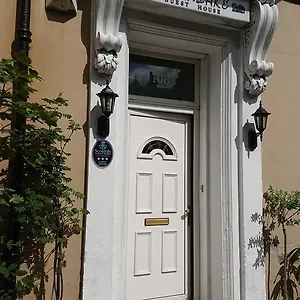 Swan Lake Bed & Breakfast Edinburgh